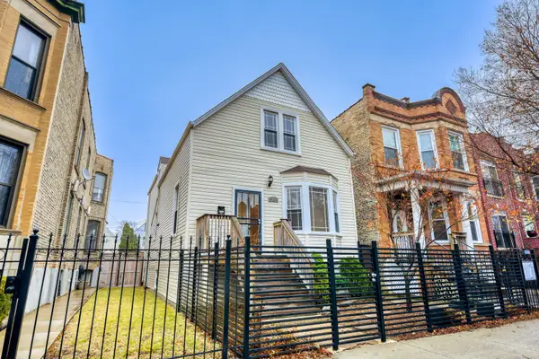 2737 N Central Park Avenue, Chicago, IL 60647