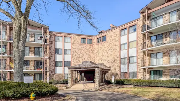 250 W Parliament Place #301, Mount Prospect, IL 60056