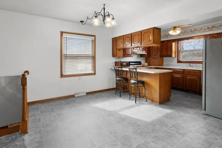 4015 Washington Lane, Davenport, IA 52806 - #3