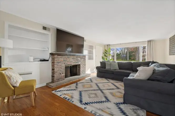 412 Warwick Road, Tower Lakes, IL 60010 - #3