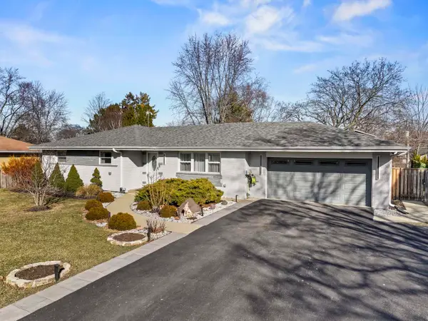 1211 Highland Drive, Prospect Heights, IL 60070