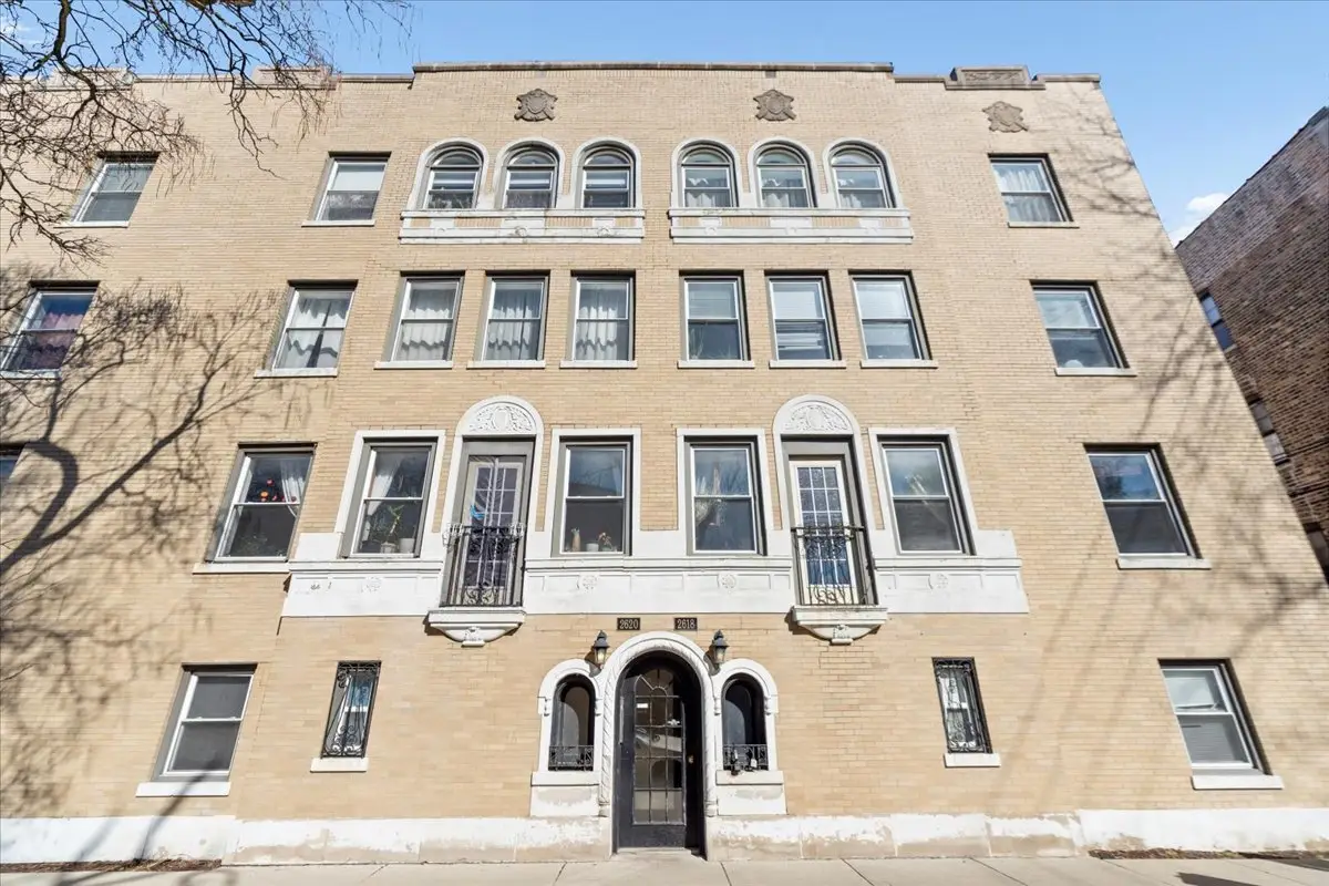 2618 W Rosemont Avenue #1, Chicago, IL 60659 - #1