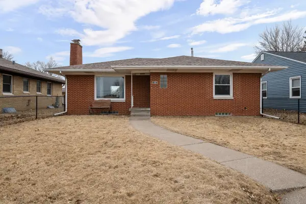 1007 W Central Park Avenue, Davenport, IA 52804