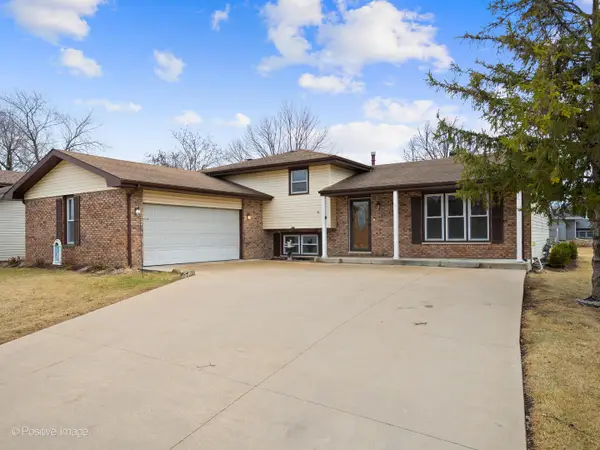 3208 Oakwood Drive, Joliet, IL 60431