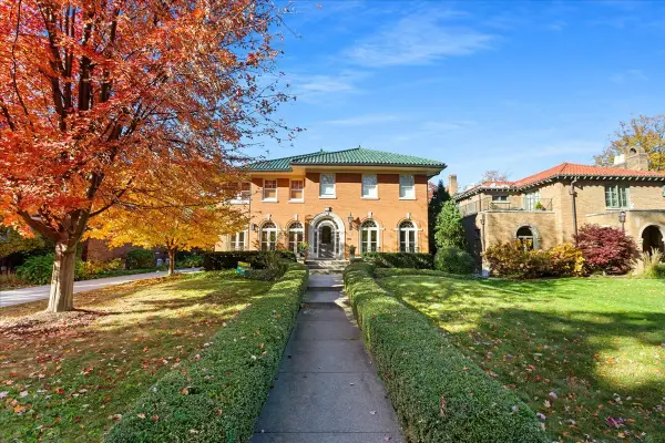 940 Bonnie Brae Place, River Forest, IL 60305