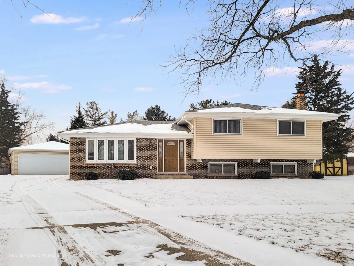 539 W Eggerding Drive, Addison, IL 60101 - #1