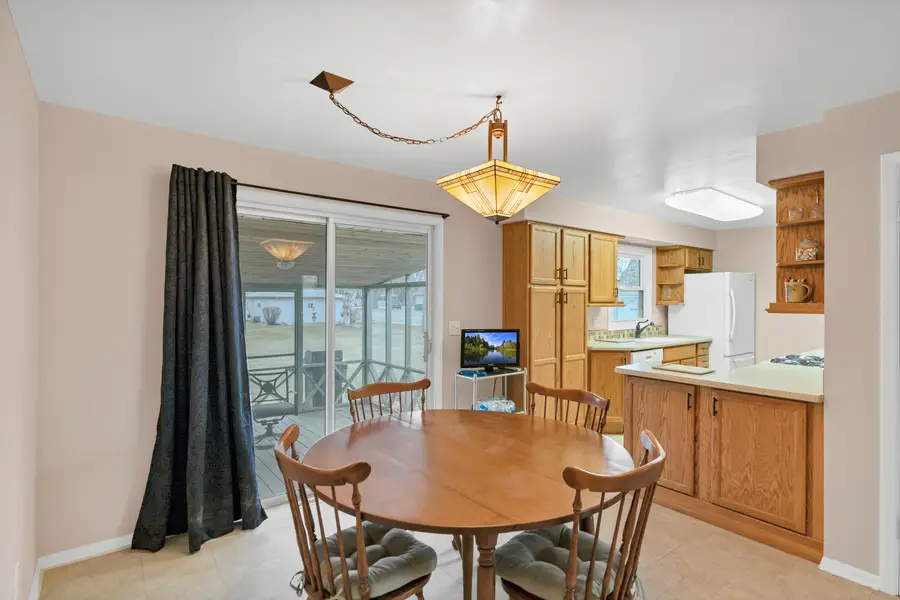 187 Alfred Drive, Sycamore, IL 60178 - #2