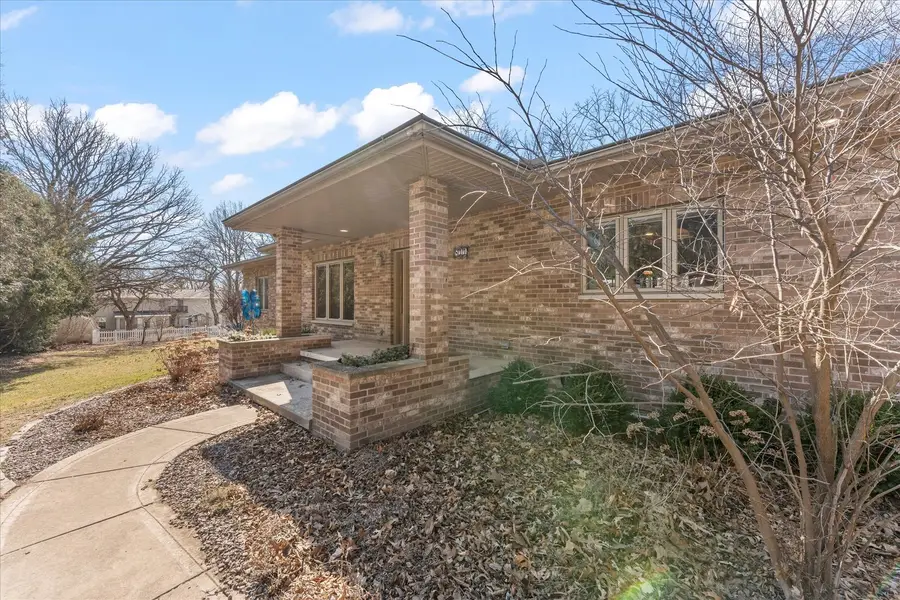 811 Sunset Drive, Mahomet, IL 61853 - #2