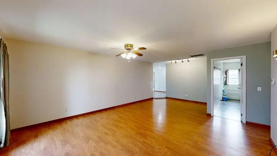 1002 Goldenview Drive, Champaign, IL 61821 - #3