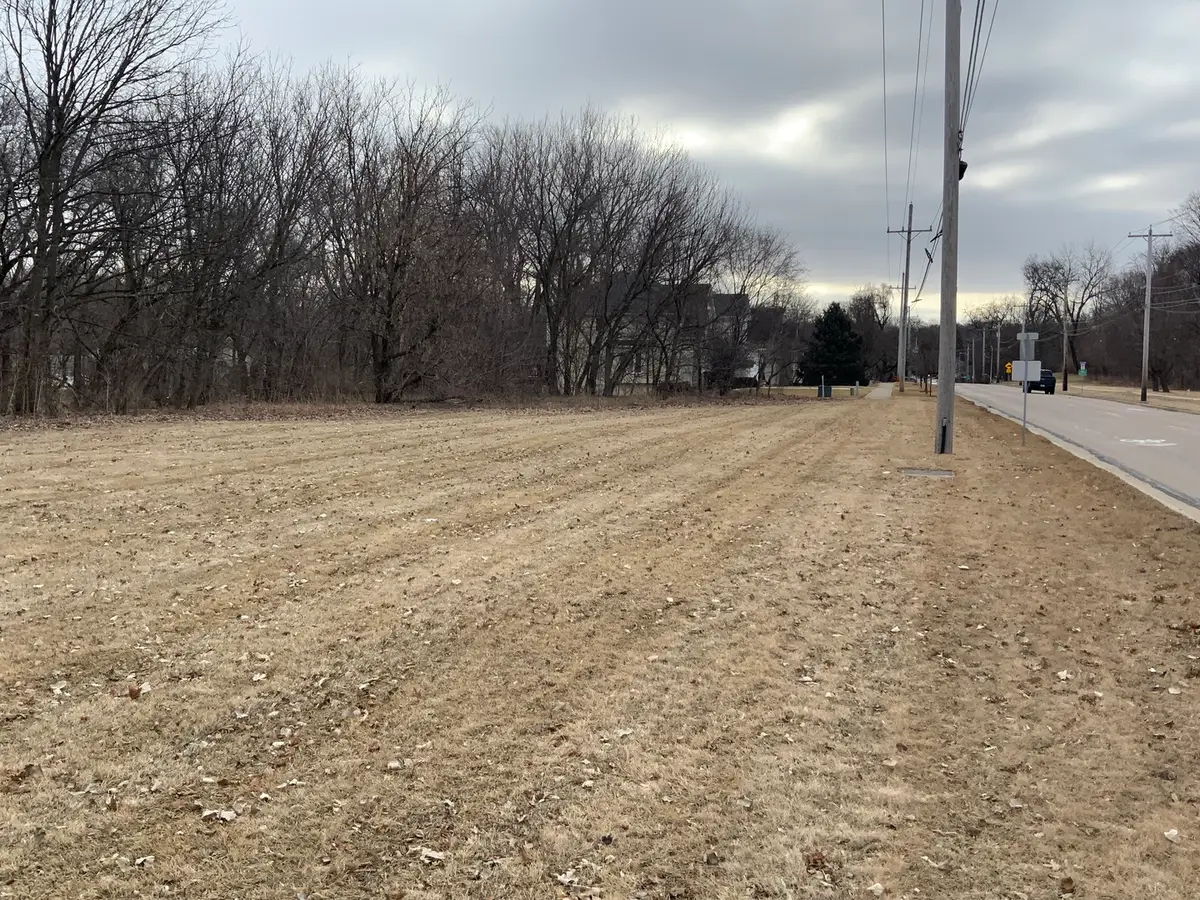 1009 S 9th Avenue, Saint Charles, IL 60174 - #1