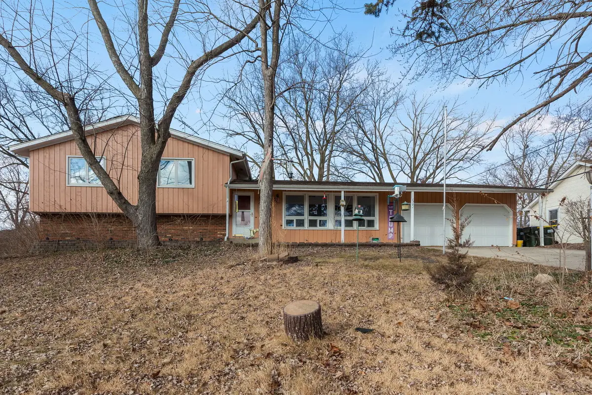 1301 Adams Street, Lake In The Hills, IL 60156 - #1