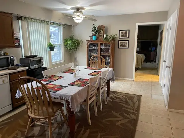 713 Dawes Street, Libertyville, IL 60048 - #2