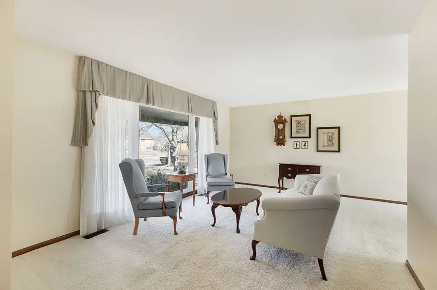 911 E Burr Oak Drive, Arlington Heights, IL 60004 - #2