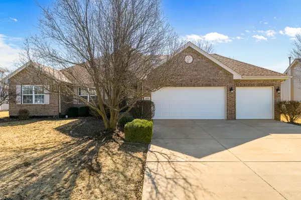 820 W Locust Lane, Peotone, IL 60468