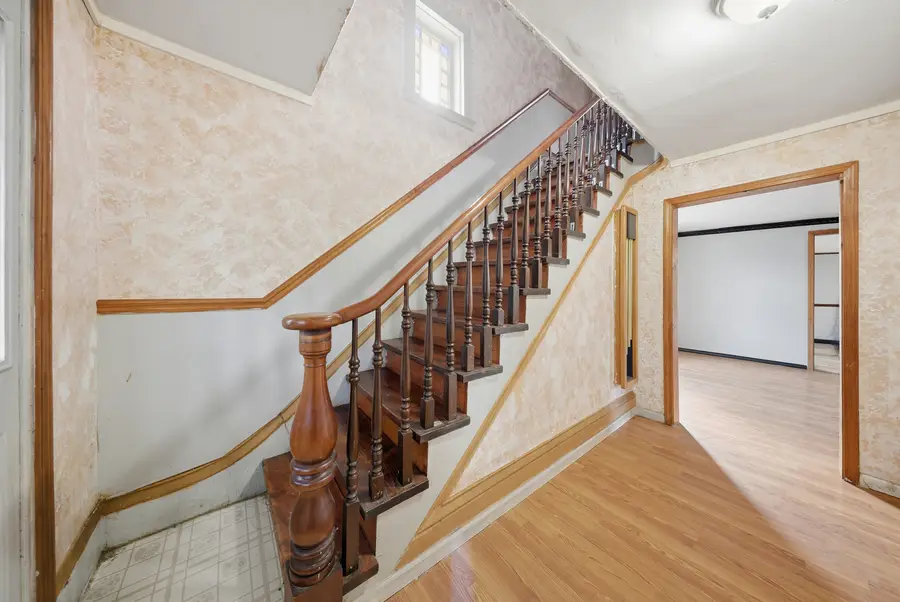 557 Binder Street, Aurora, IL 60505 - #3