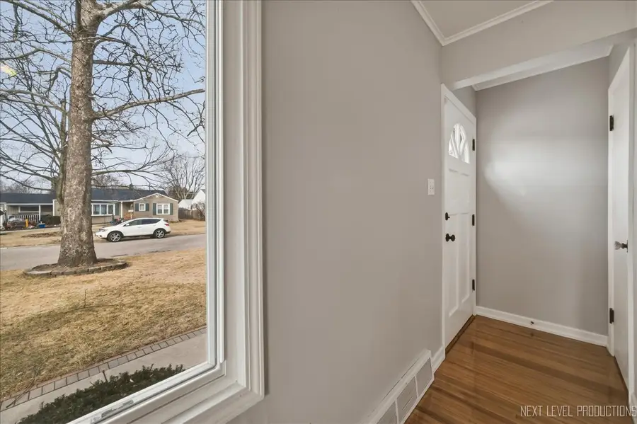 140 S Westlawn Avenue, Aurora, IL 60506 - #2