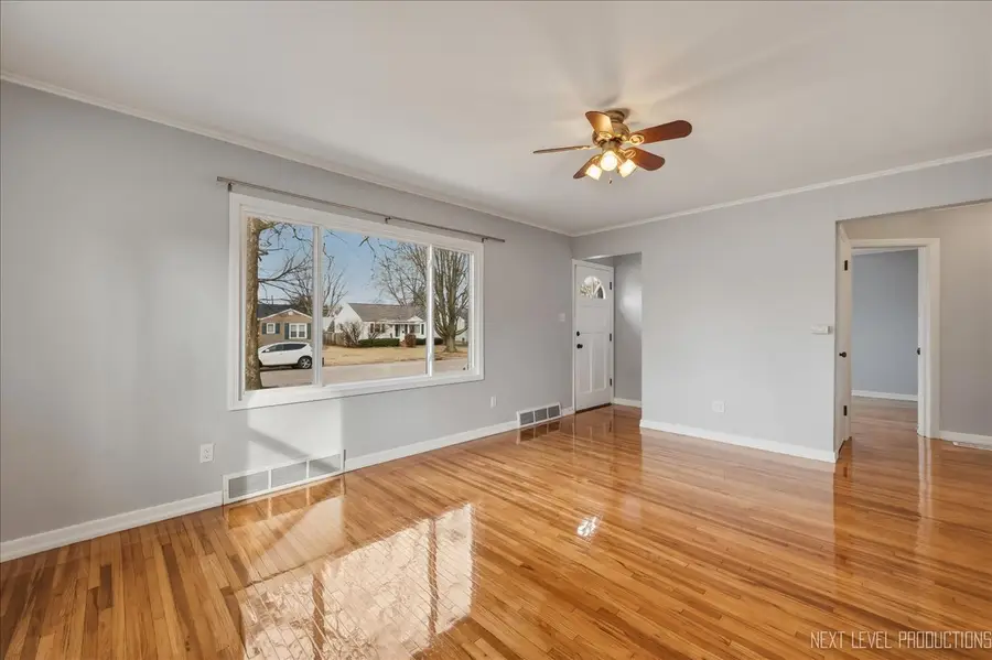 140 S Westlawn Avenue, Aurora, IL 60506 - #3