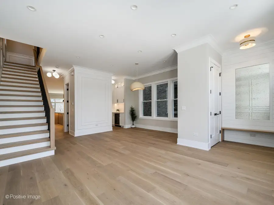 3055 N Christiana Avenue, Chicago, IL 60618 - #3