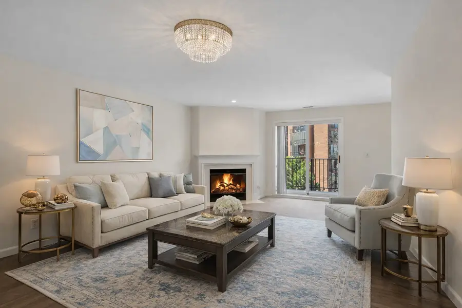 127 Acacia Circle #402, Indian Head Park, IL 60525 - #3