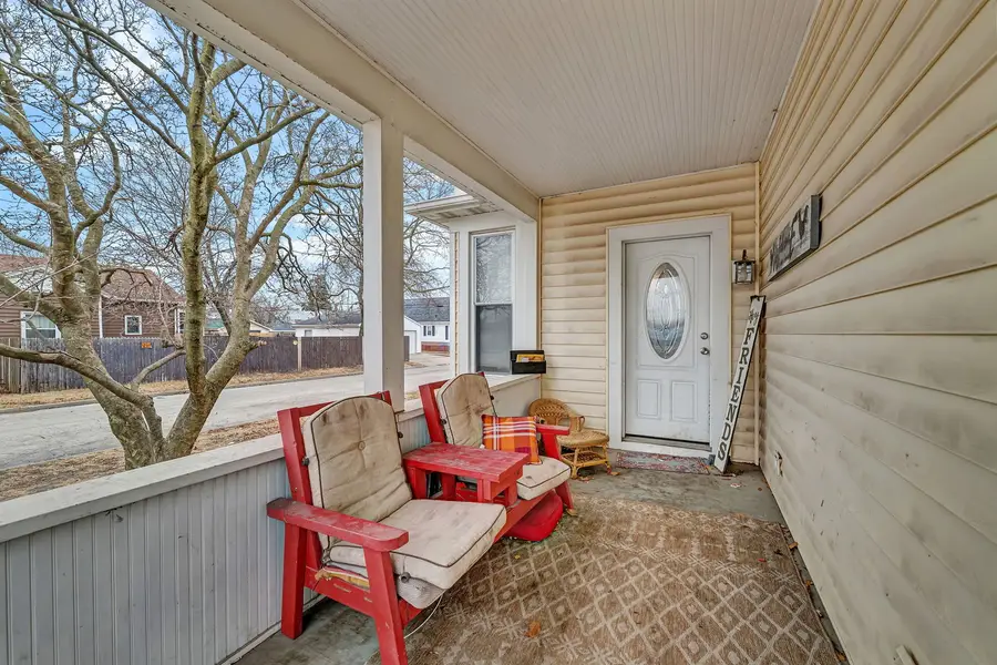 565 E Norris Drive, Ottawa, IL 61350 - #3