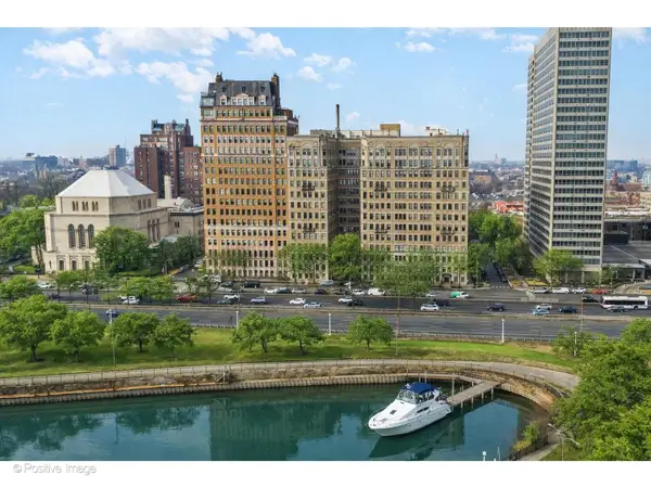 3500 N Lake Shore Drive #12C, Chicago, IL 60657