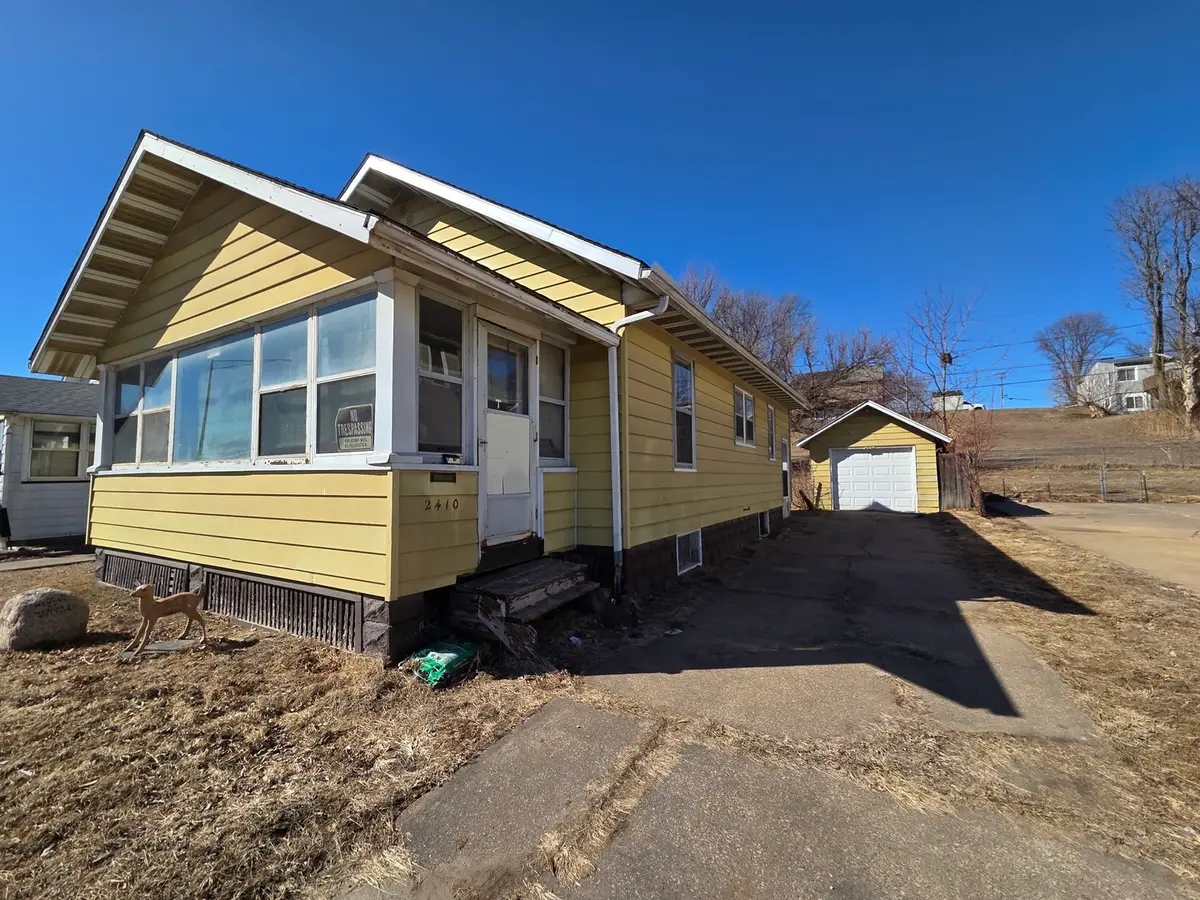 2410 Camanche Avenue, Clinton, IA 52732 - #1