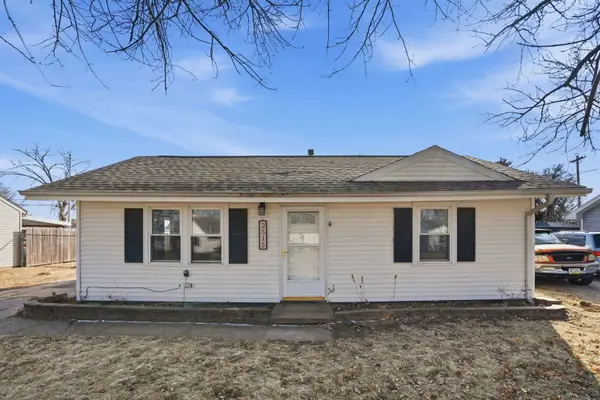 2515 W 69th Street, Davenport, IA 52806