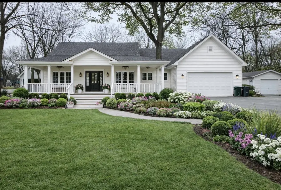 910 Oldfield Road, Downers Grove, IL 60516 - #2