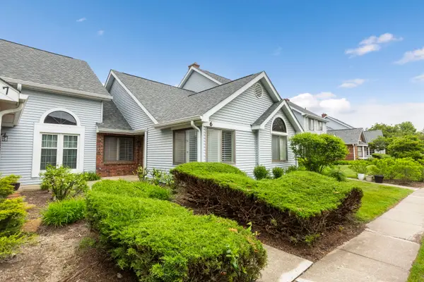 6 Hastings Lane #6, Lincolnshire, IL 60069