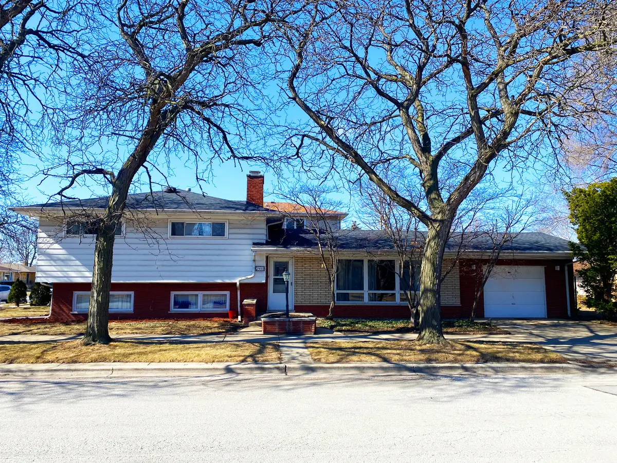 2900 W 100th Place, Evergreen Park, IL 60805 - #1