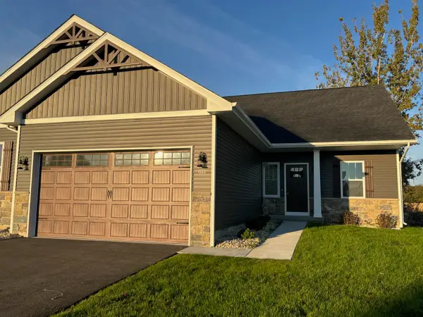 634 Anjali Court #R, Sycamore, IL 60178