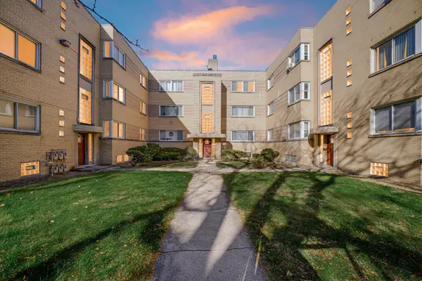 2046 E 72nd Place #2w, Chicago, IL 60649