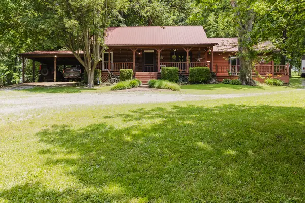 690 Ganntown Lane, Grantsburg, IL 62943