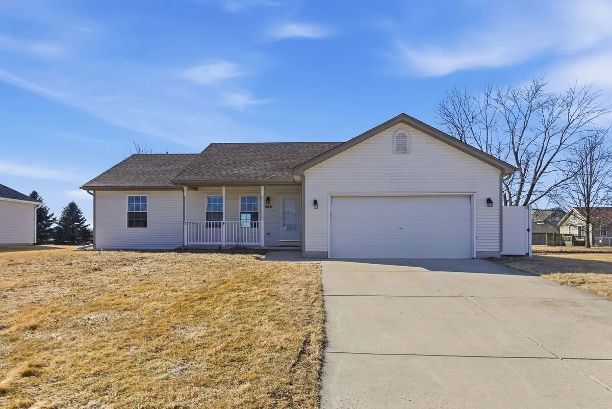906 Warren Street, Earlville, IL 60518 - #1