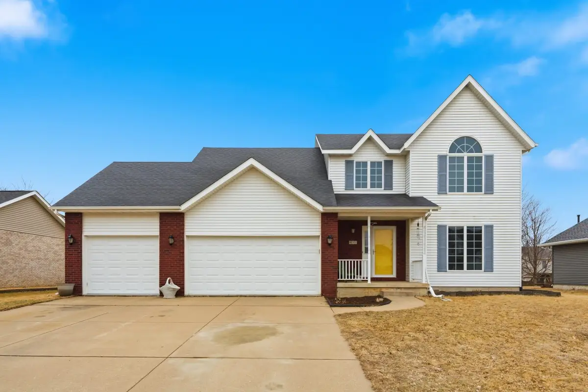 951 W Price Street, Eldridge, IA 52748 - #1