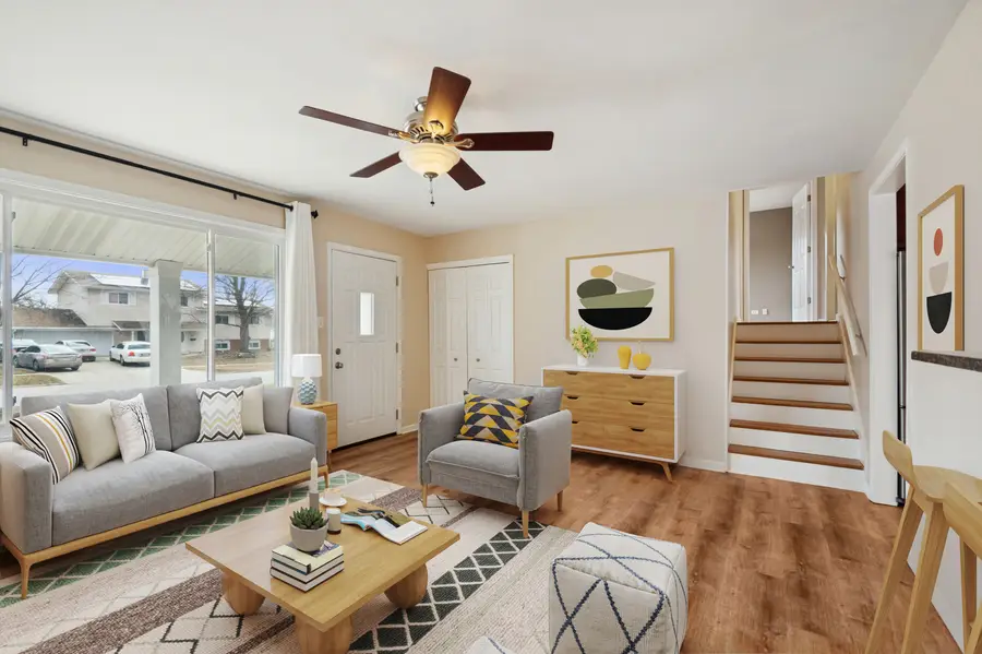 860 Olive Street, Hoffman Estates, IL 60169 - #2