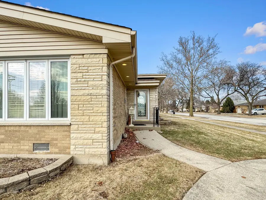2650 Sunnyside Avenue, Westchester, IL 60154 - #3