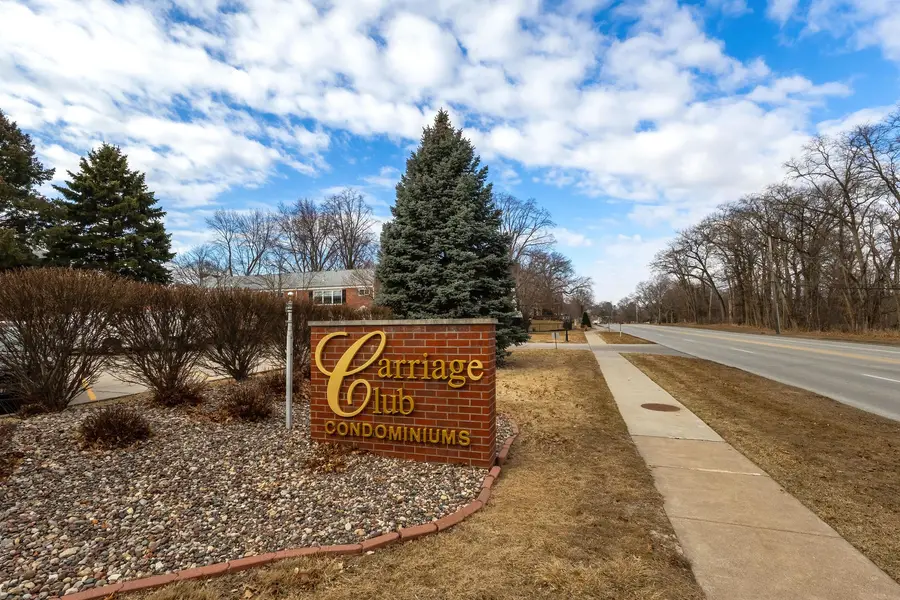 3215 E Locust Street #14, Davenport, IA 52803 - #2