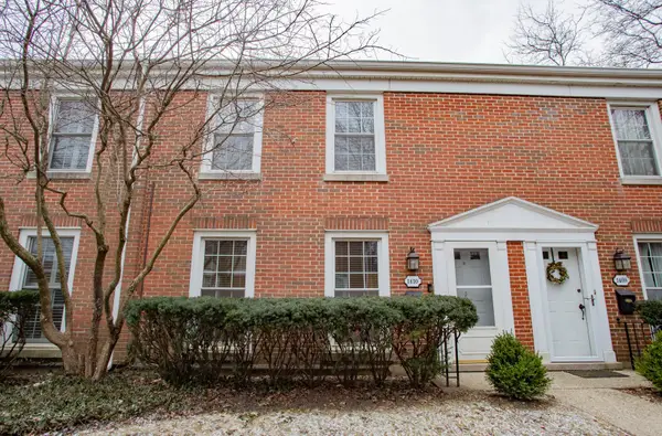 1410 Pebblecreek Drive, Glenview, IL 60025