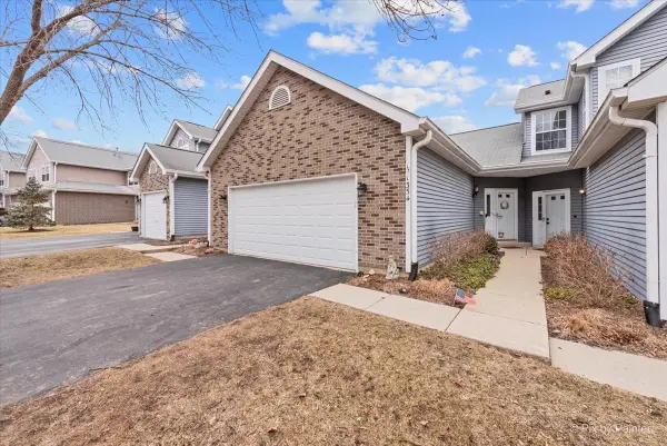 1354 Essex Street, Algonquin, IL 60102