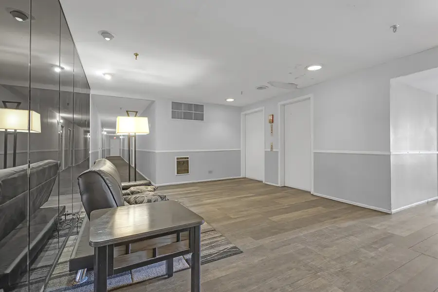 3801 Appian Way #403, Glenview, IL 60025 - #2