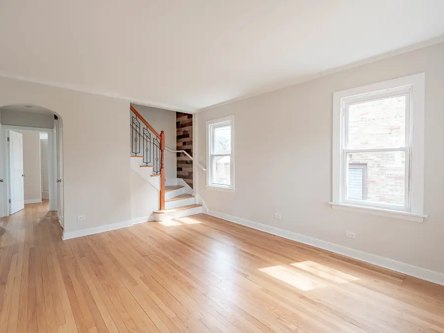 9631 S Francisco Avenue, Evergreen Park, IL 60805 - #3