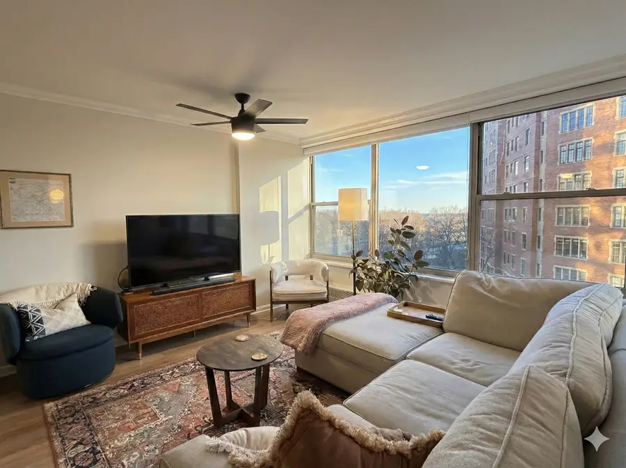 3900 N Lake Shore Drive #7D, Chicago, IL 60613 - #3