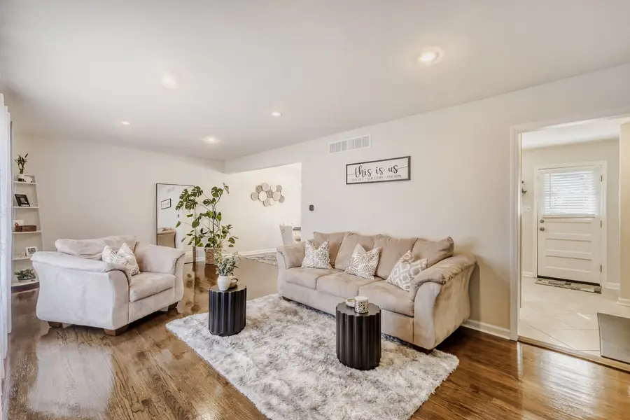 18W025 73rd Street, Darien, IL 60561 - #3