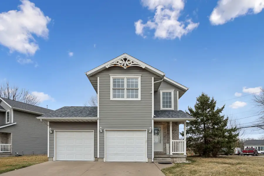 409 11th Ave A Court, Silvis, IL 61282 - #2