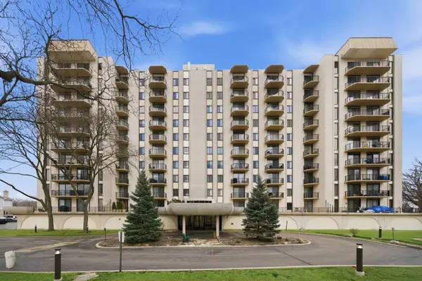 190 S Wood Dale Road #806, Wood Dale, IL 60191