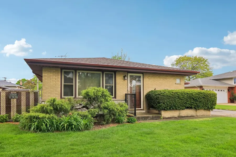 8136 Odell Avenue, Bridgeview, IL 60455 - #3