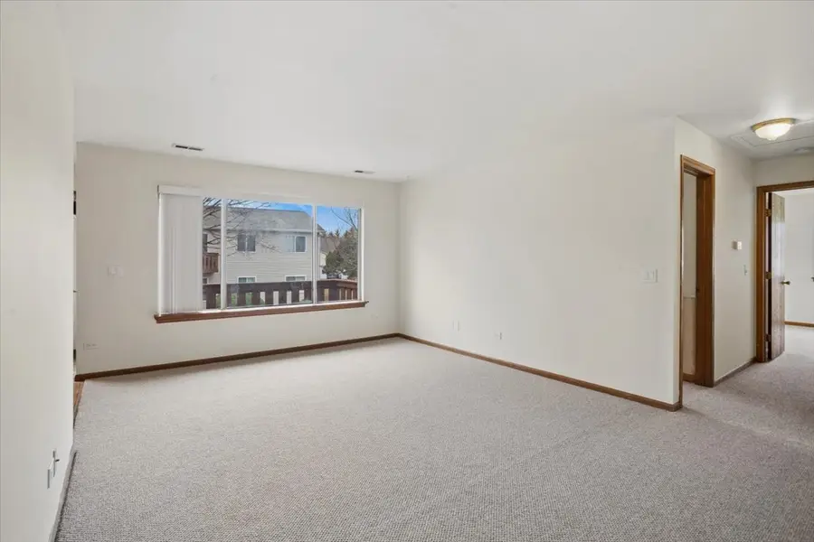 303 Newport Lane #D2, Bartlett, IL 60103 - #2