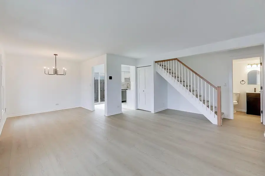 1834 Jamestown Circle, Hoffman Estates, IL 60169 - #3