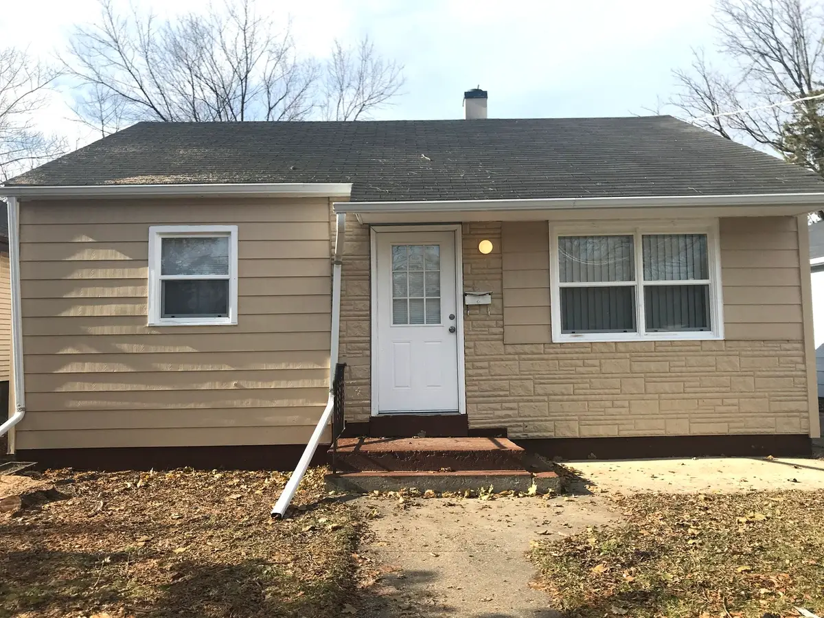 924 Pine Street, Waukegan, IL 60085 - #1